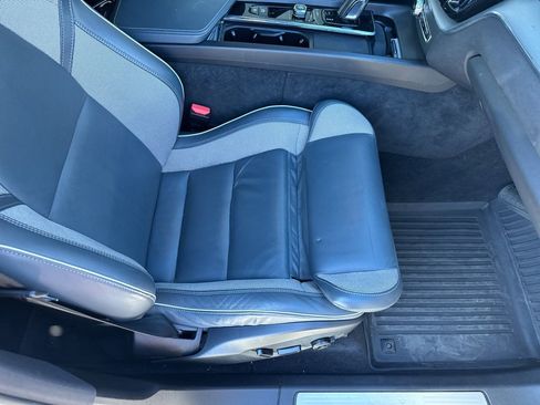 Used 2022 Volvo XC60 B5 R-Design image 12