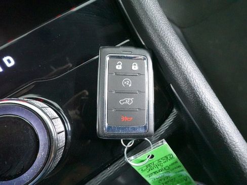 Used 2024 Jeep Grand Cherokee L Laredo AWD/4WD image 21