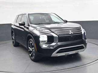 Used 2024 Mitsubishi Outlander SE video 2
