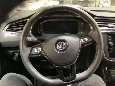 Used 2021 Volkswagen Tiguan SEL image 24
