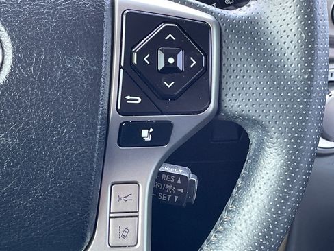 Used 2022 Toyota 4Runner SR5 RWD image 13