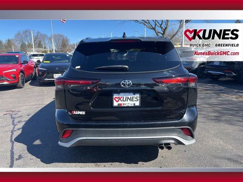 Used 2024 Toyota Highlander XSE AWD/4WD image 6