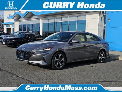 Used 2023 Hyundai Elantra SEL w/ Convenience Package