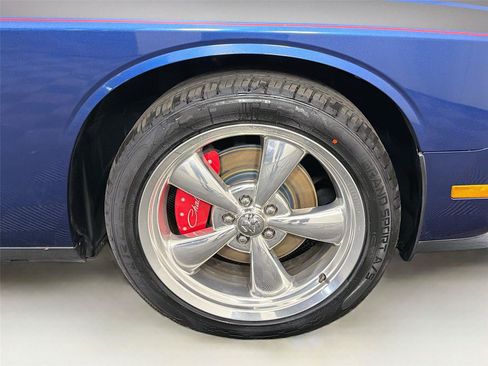 Used 2010 Dodge Challenger R/T RWD image 36