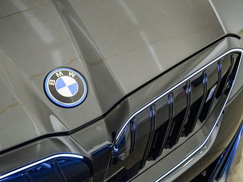 New 2026 BMW i5 eDrive40 w/ M Sport Package image 8