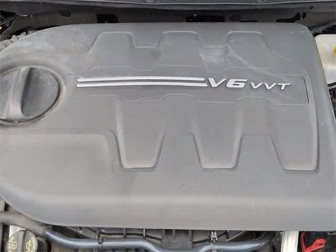 Used 2018 Jeep Cherokee Limited w/ Trailer Tow Group image 15