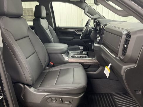 Used 2023 Chevrolet Silverado 1500 LTZ w/ LTZ Convenience Package II AWD/4WD image 23