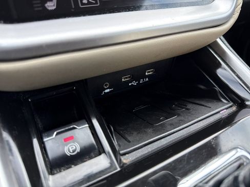 Used 2020 Subaru Outback Limited w/ Tech Package 2 image 29