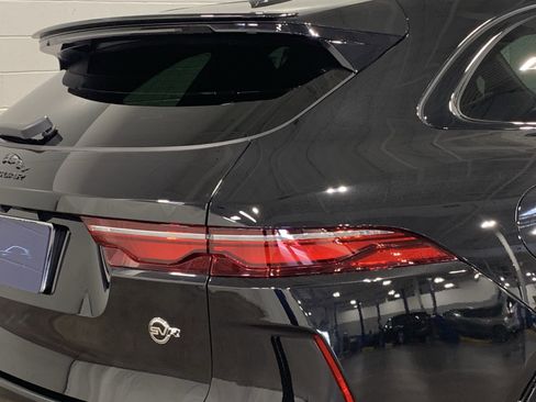 New 2026 Jaguar F-PACE SVR 575 Edition image 18