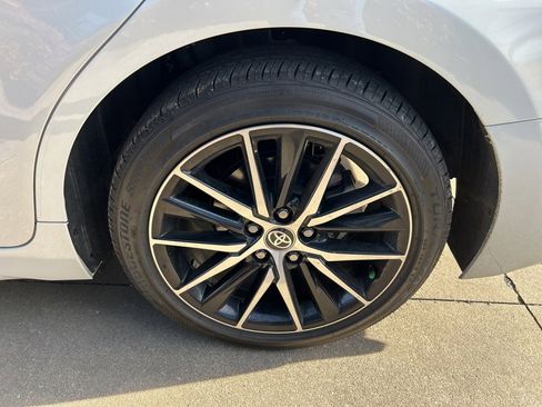 Used 2024 Toyota Camry SE image 8