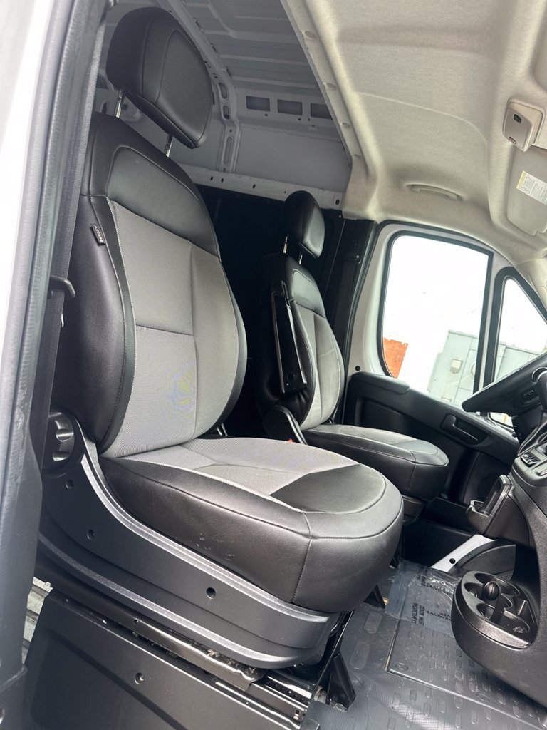 Used 2025 RAM ProMaster 2500 w/ Convenience Group FWD image 30