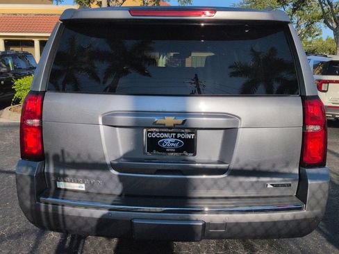 Used 2018 Chevrolet Suburban Premier AWD/4WD image 4