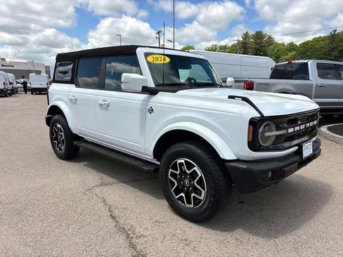 Used 2024 Ford Bronco Outer Banks AWD/4WD image 1