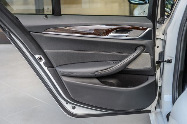 Used 2019 BMW 540i w/ M Sport Package RWD image 53