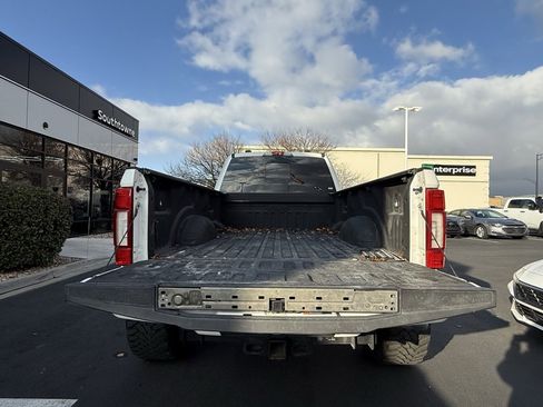 Used 2020 Ford F450 Platinum w/ FX4 Off-Road Package image 25