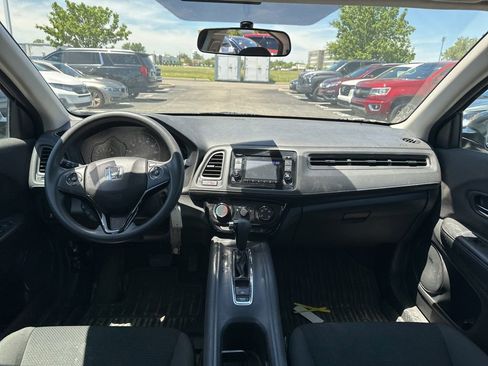 Used 2019 Honda HR-V LX image 18