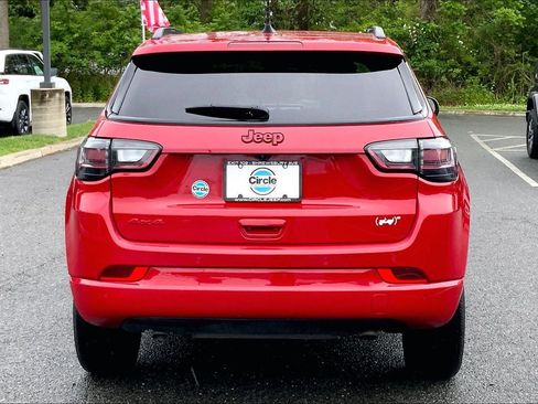 Used 2024 Jeep Compass Limited AWD/4WD image 4