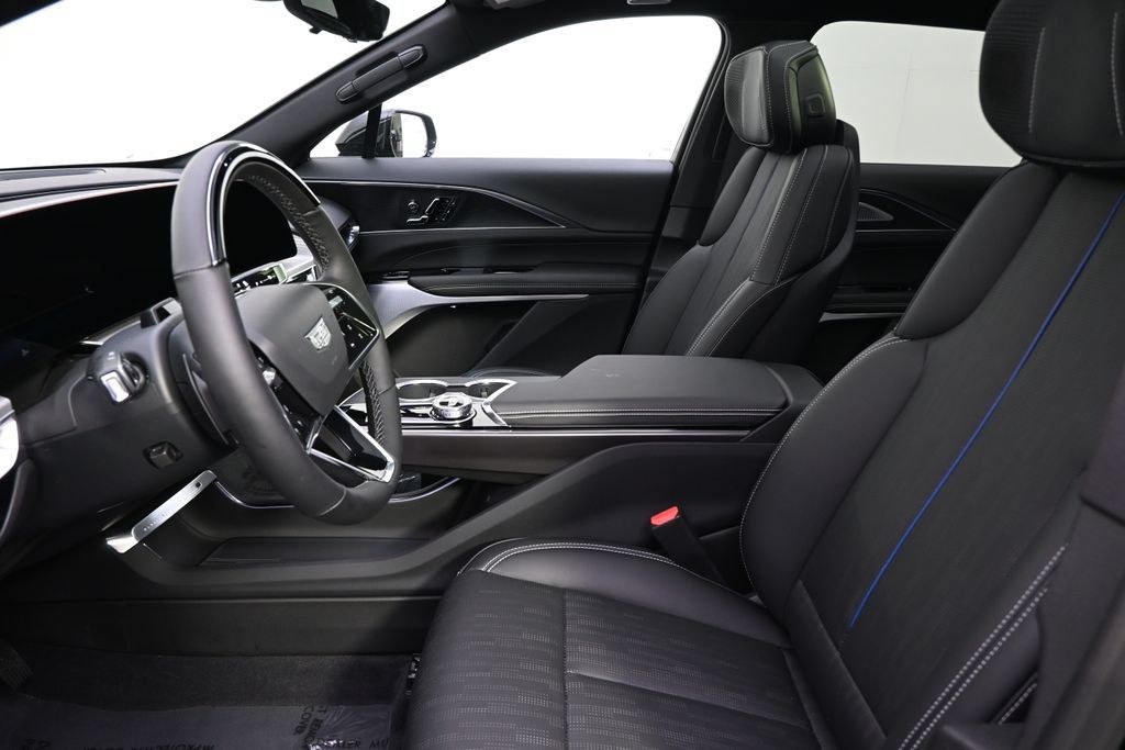 New 2026 Cadillac Lyriq Premium Luxury w/ LPO, Floor Liner Package AWD/4WD image 13