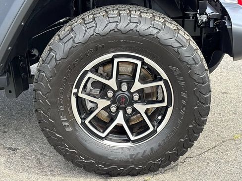Used 2024 Jeep Wrangler Unlimited Rubicon w/ Safety Group AWD/4WD image 28