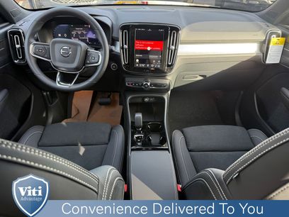 New 2026 Volvo XC40 B5 Ultra w/ Protection Package Premier