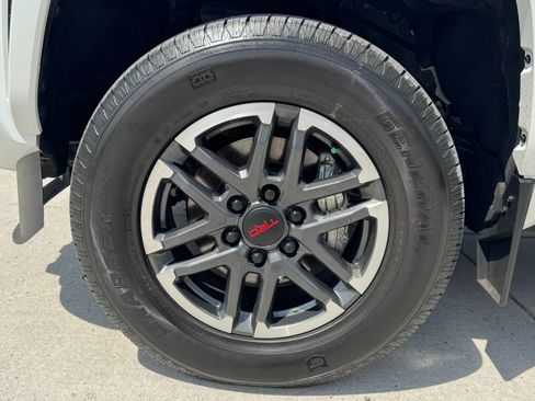 Used 2025 Toyota Tacoma Limited AWD/4WD image 72