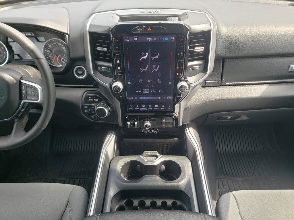 Used 2025 RAM 1500 Big Horn AWD/4WD image 15