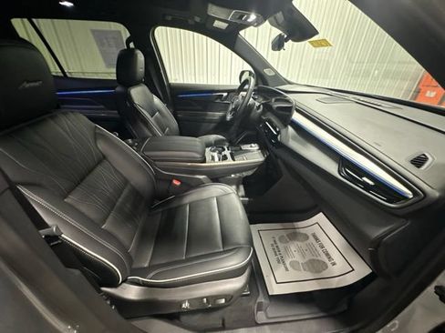 Used 2026 Buick Enclave Avenir w/ LPO, Floor Liner Package AWD/4WD image 25