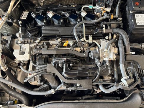 Used 2025 Toyota Corolla LE FWD image 30