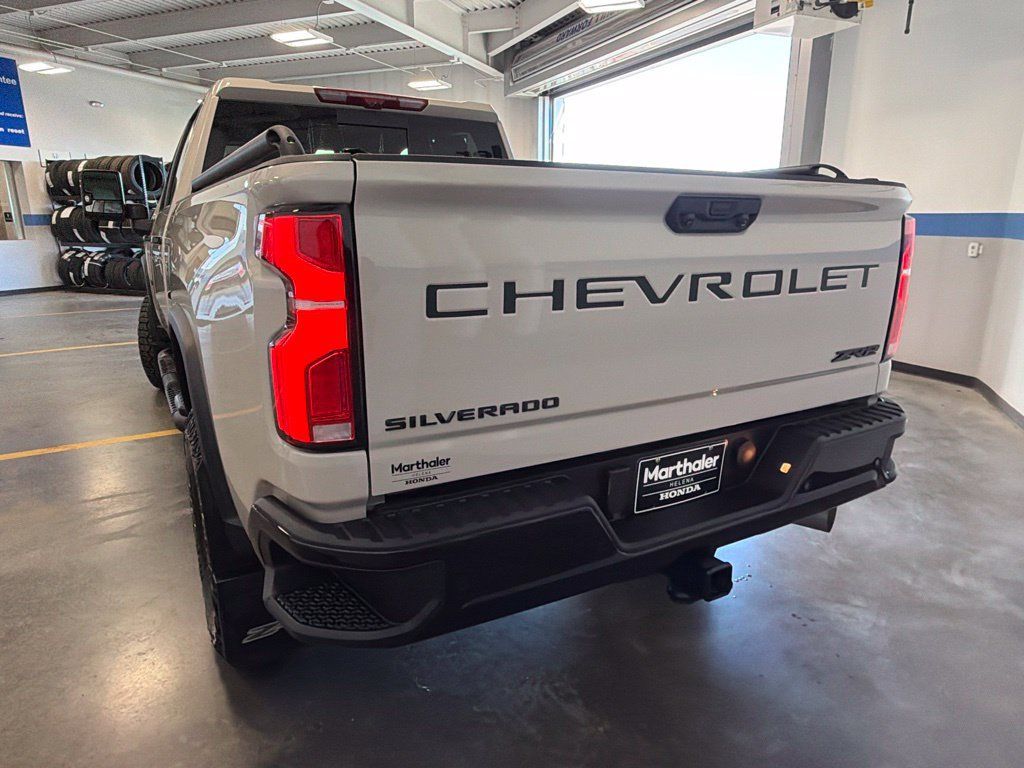 Used 2026 Chevrolet Silverado 2500 ZR2 AWD/4WD image 7