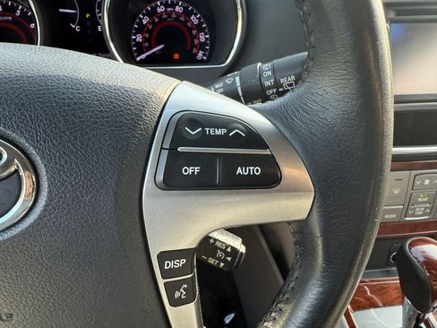 Used 2013 Toyota Highlander Limited image 18