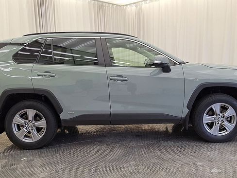 Certified 2023 Toyota RAV4 XLE w/ Convenience Package AWD/4WD image 4