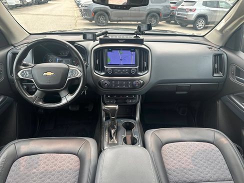 Used 2017 Chevrolet Colorado Z71 AWD/4WD image 16