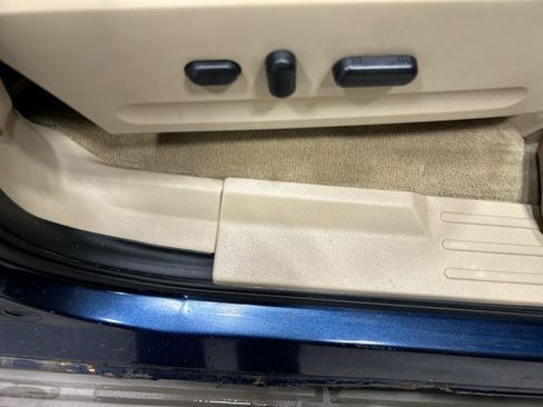 Used 2013 Ford Expedition EL XLT image 34