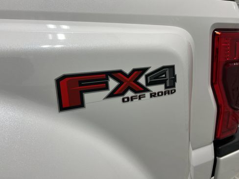 Used 2021 Ford F450 Platinum w/ FX4 Off-Road Package image 33