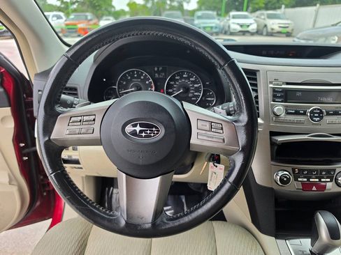 Used 2011 Subaru Outback 2.5i Premium AWD/4WD image 44