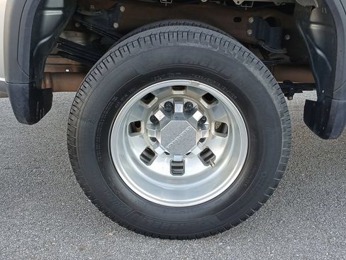 Used 2024 GMC Sierra 3500 Denali Ultimate AWD/4WD image 34