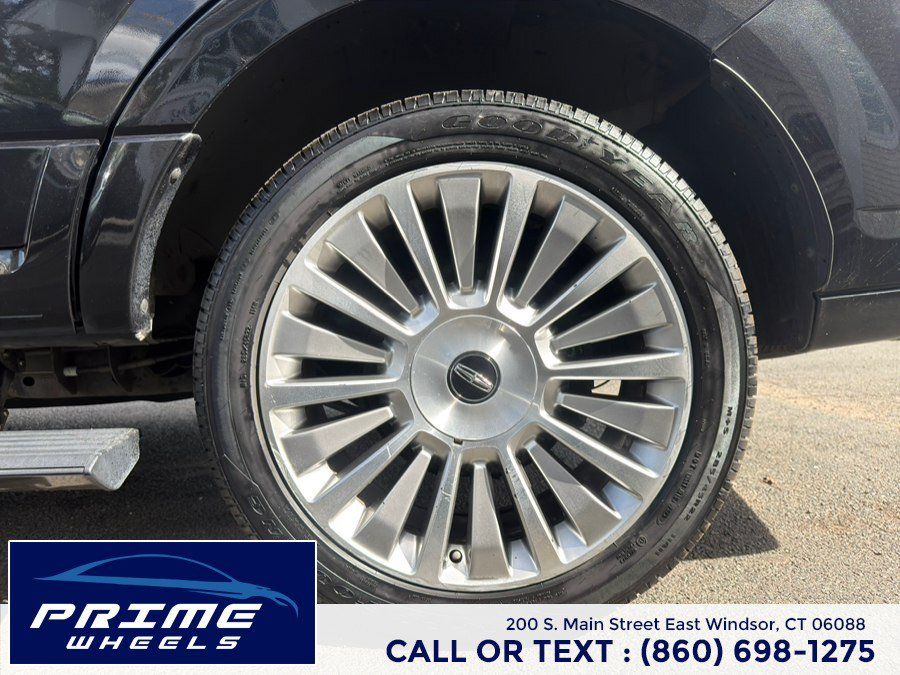 Used 2015 Lincoln Navigator 2WD image 29