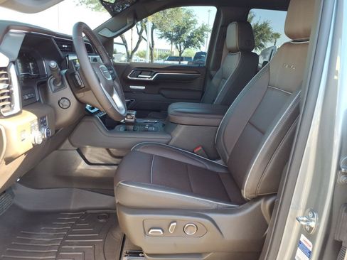 Used 2025 GMC Sierra 1500 Denali w/ Denali Reserve Package AWD/4WD image 16