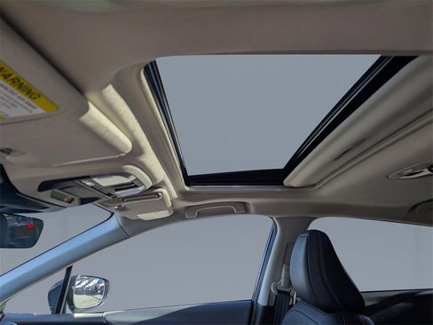 Used 2025 Subaru Crosstrek 2.5i Limited w/ Popular Package #3A image 55