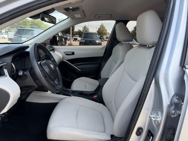 Used 2022 Toyota Corolla Cross L FWD image 21