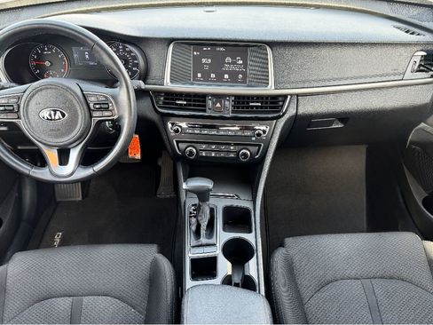 Used 2018 Kia Optima LX image 10