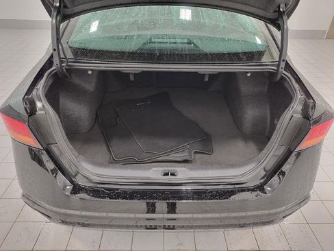 Used 2025 Nissan Altima 2.5 SV image 16