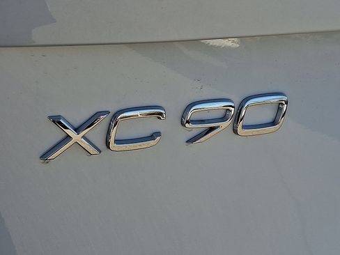 New 2026 Volvo XC90 B6 Ultra w/ Protection Package image 15