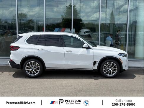 New 2026 BMW X5 xDrive50e w/ Premium Package AWD/4WD image 6