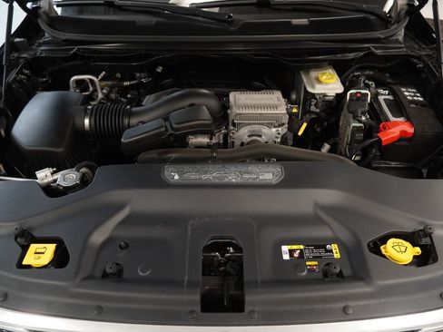 Used 2022 Jeep Wagoneer Series I w/ Premium Group I AWD/4WD image 40