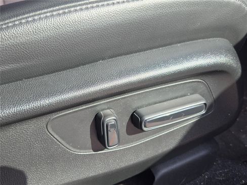 Used 2025 Honda CR-V EX-L image 5