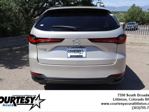 Used 2024 MAZDA CX-90 Plug-In Hybrid w/ Preferred AWD/4WD image 5