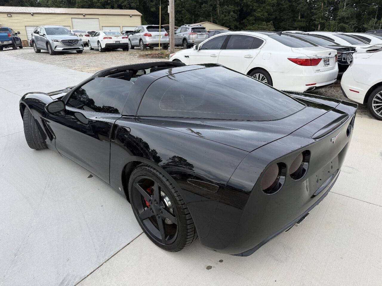 Used 2006 Chevrolet Corvette Coupe w/ Preferred Equipment Group RWD image 14
