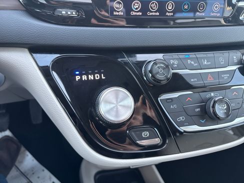 Used 2018 Chrysler Pacifica Touring-L Plus w/ Advanced Safetytec Group image 28