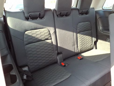 Certified 2023 Nissan Pathfinder SV AWD/4WD image 7